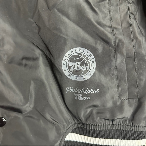 Young And Reckless Philadelphia Sixers Jacket Vintage Size Medium - Picture 4 of 11